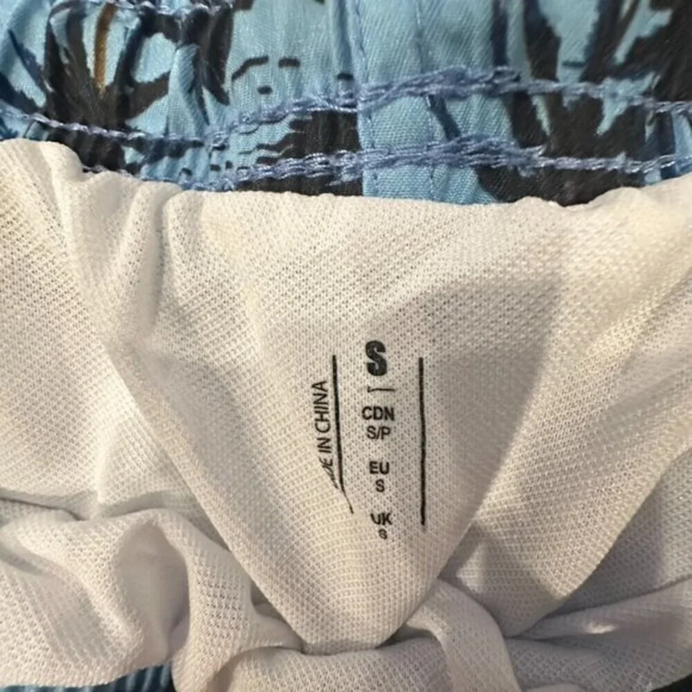 University of North Carolina UNC Tar‎ Heels Men's Swim Trunks Light Blue Logo